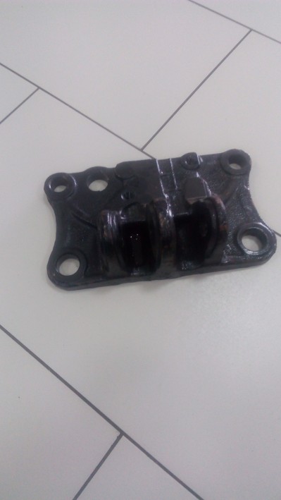 Кронштейн гидроцилиндра